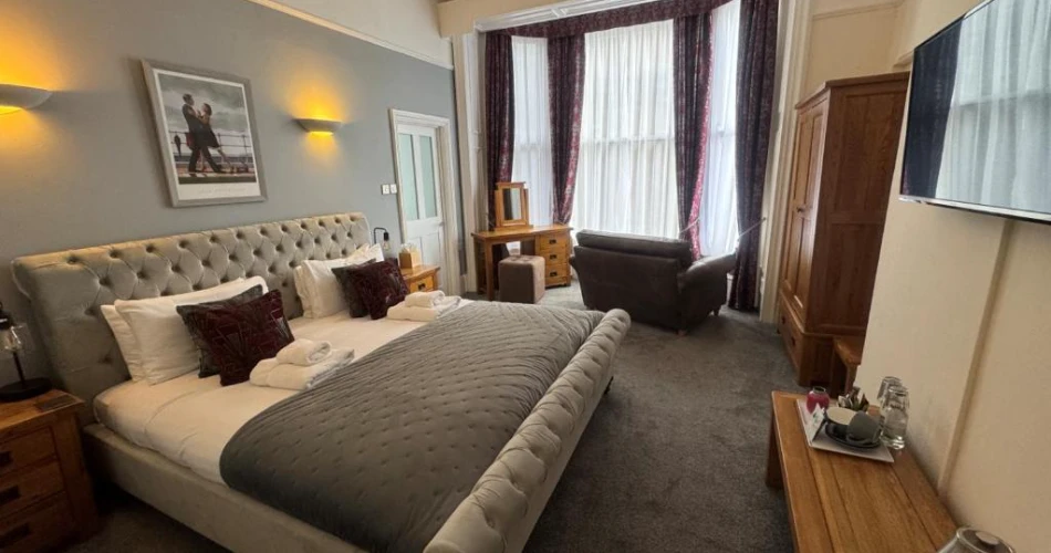 The Red Lion Hotel Cromer: Historic Seaside Escape in Norfolk